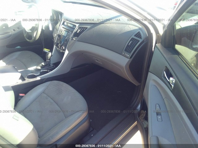 Photo 4 VIN: 5NPEC4AC2BH123186 - HYUNDAI SONATA 