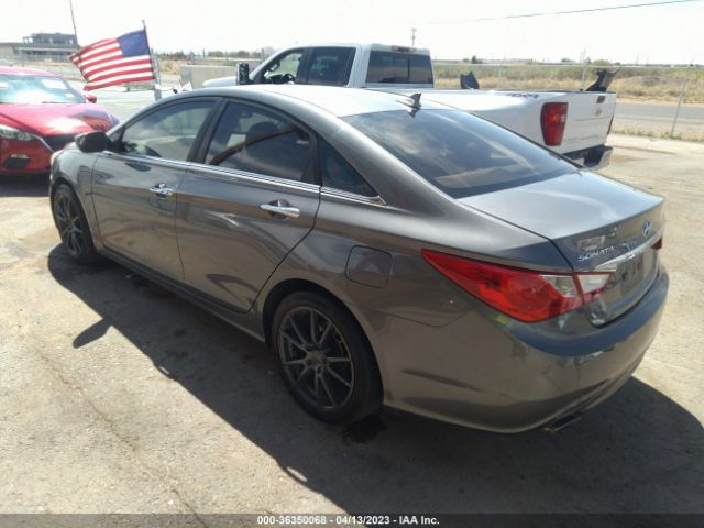 Photo 2 VIN: 5NPEC4AC2BH137881 - HYUNDAI SONATA 