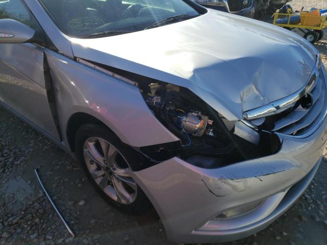 Photo 8 VIN: 5NPEC4AC2BH140165 - HYUNDAI SONATA 