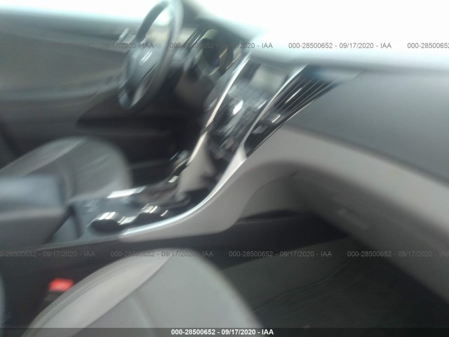 Photo 4 VIN: 5NPEC4AC2BH155197 - HYUNDAI SONATA 