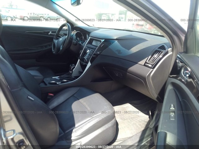 Photo 4 VIN: 5NPEC4AC2BH159380 - HYUNDAI SONATA 