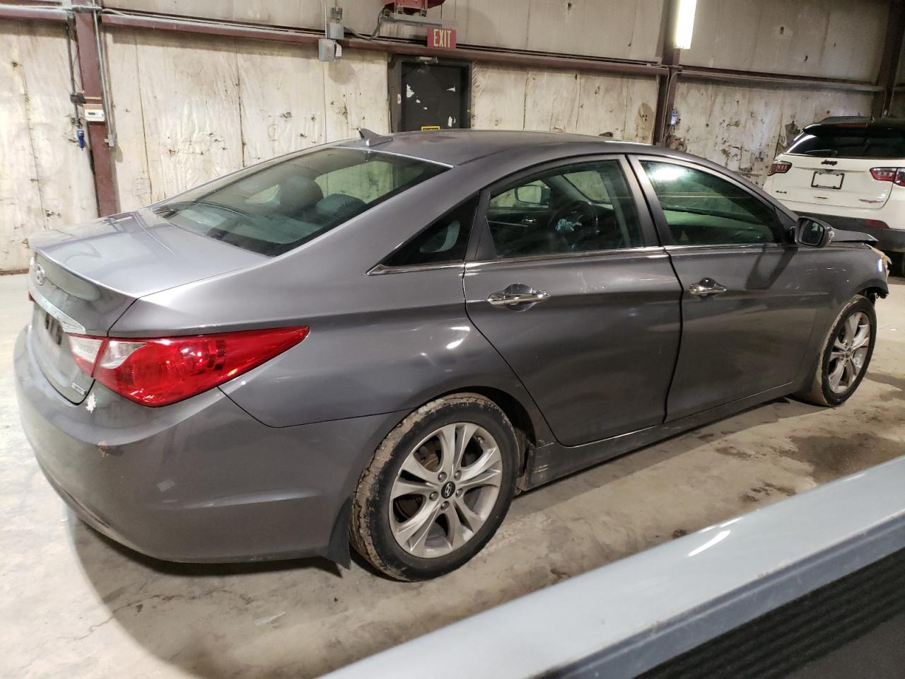 Photo 2 VIN: 5NPEC4AC2BH160237 - HYUNDAI SONATA 