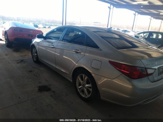 Photo 2 VIN: 5NPEC4AC2BH177684 - HYUNDAI SONATA 