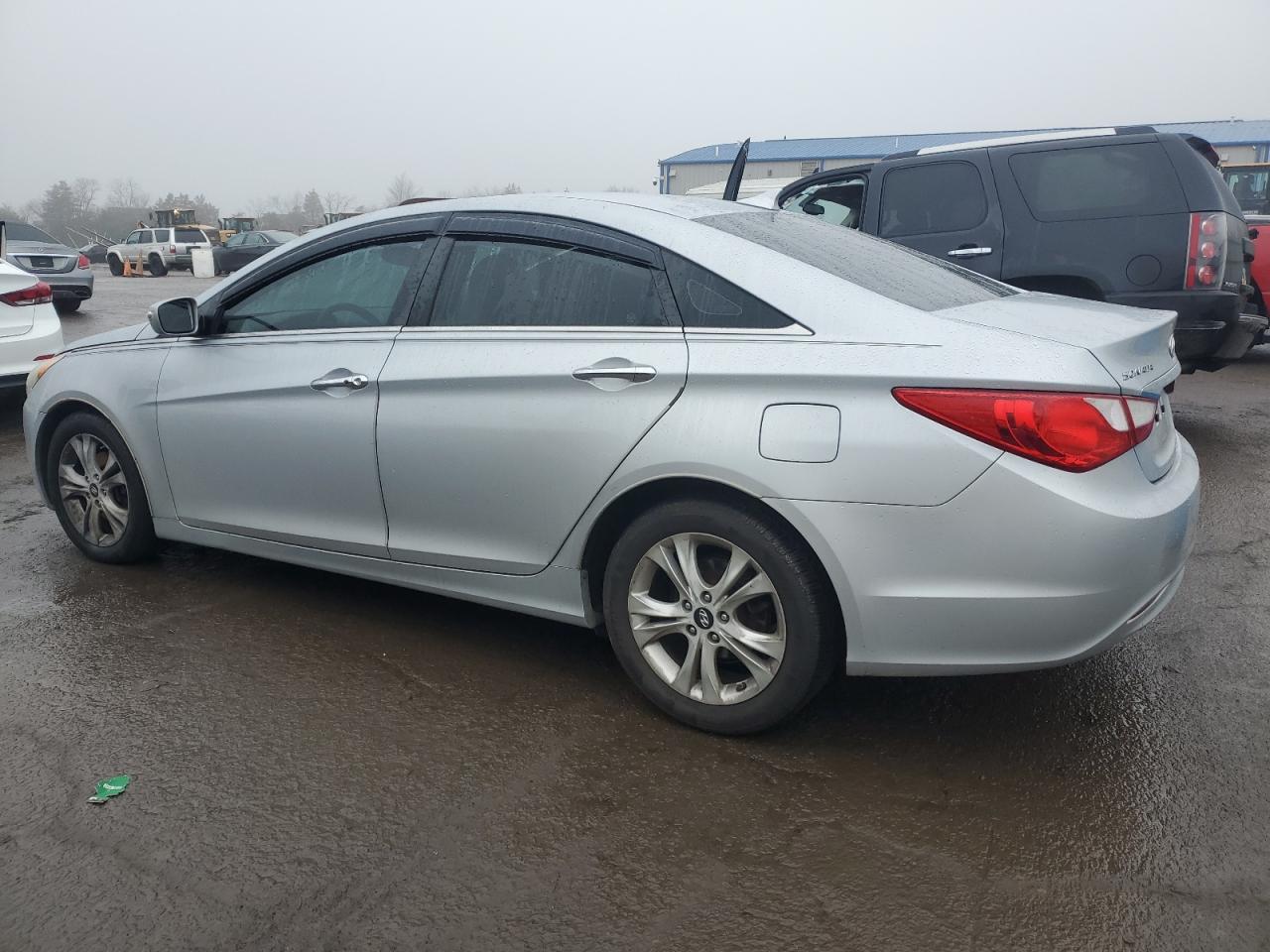 Photo 1 VIN: 5NPEC4AC2BH227001 - HYUNDAI SONATA 