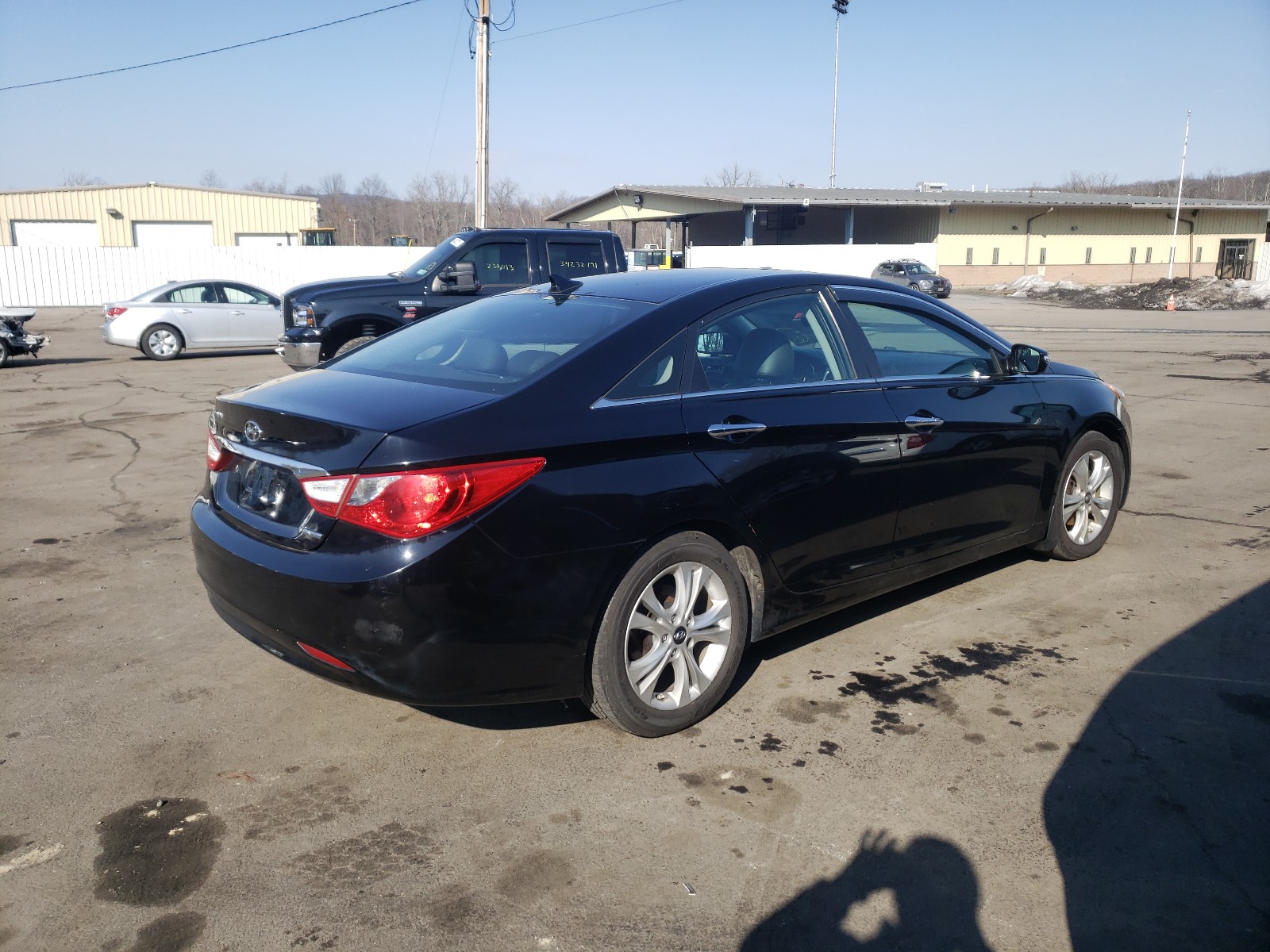 Photo 3 VIN: 5NPEC4AC2BH229850 - HYUNDAI SONATA LIM 