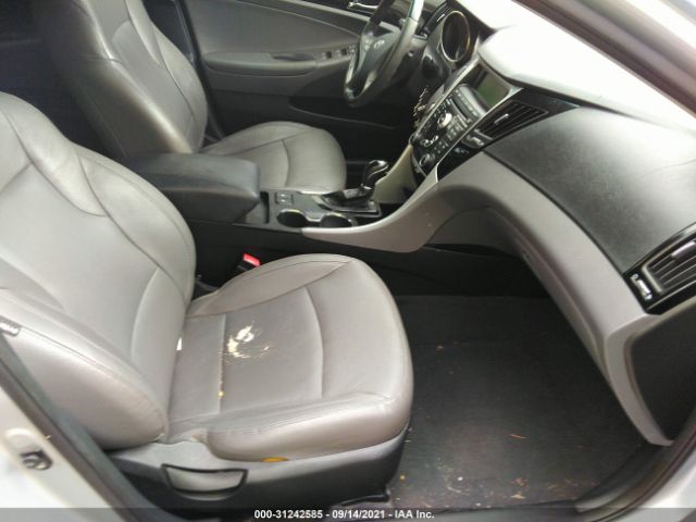 Photo 4 VIN: 5NPEC4AC2BH271287 - HYUNDAI SONATA 