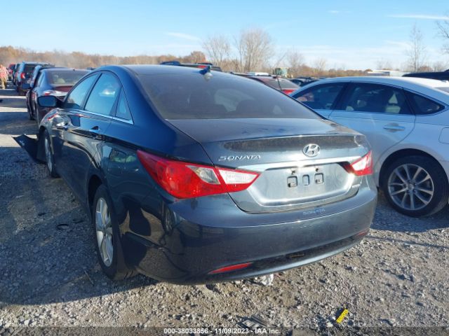 Photo 2 VIN: 5NPEC4AC2BH294245 - HYUNDAI SONATA 