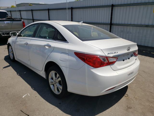 Photo 2 VIN: 5NPEC4AC2BH307480 - HYUNDAI SONATA SE 