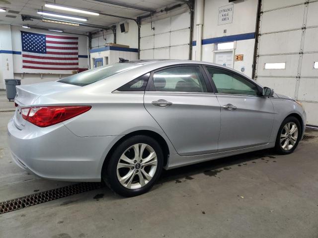 Photo 2 VIN: 5NPEC4AC2CH314642 - HYUNDAI SONATA SE 