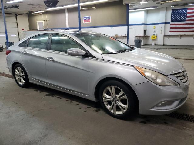 Photo 3 VIN: 5NPEC4AC2CH314642 - HYUNDAI SONATA SE 