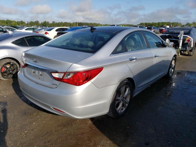 Photo 2 VIN: 5NPEC4AC2CH327164 - HYUNDAI SONATA SE 