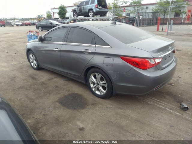 Photo 2 VIN: 5NPEC4AC2CH354834 - HYUNDAI SONATA 