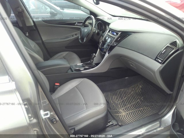 Photo 4 VIN: 5NPEC4AC2CH354834 - HYUNDAI SONATA 