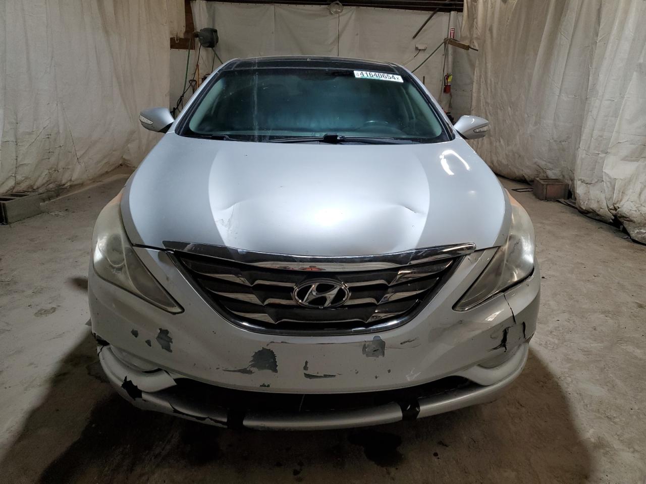 Photo 4 VIN: 5NPEC4AC2CH356406 - HYUNDAI SONATA 