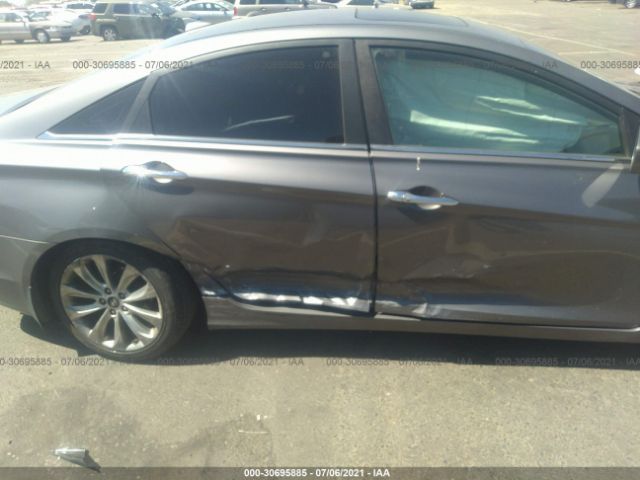 Photo 5 VIN: 5NPEC4AC2CH365686 - HYUNDAI SONATA 