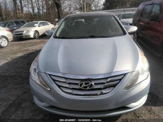 Photo 5 VIN: 5NPEC4AC2CH408147 - HYUNDAI SONATA 