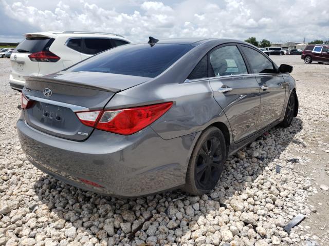 Photo 3 VIN: 5NPEC4AC2CH450902 - HYUNDAI SONATA SE 