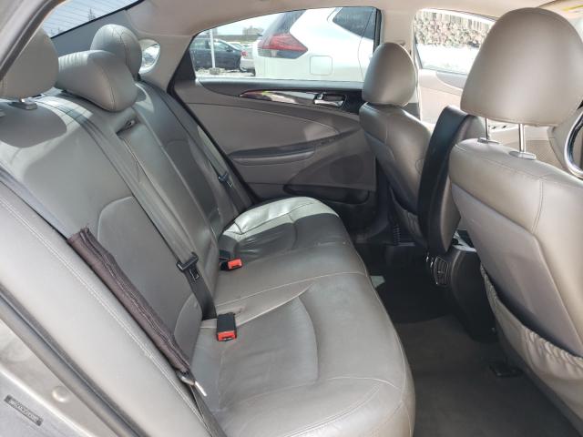 Photo 5 VIN: 5NPEC4AC2CH450902 - HYUNDAI SONATA SE 