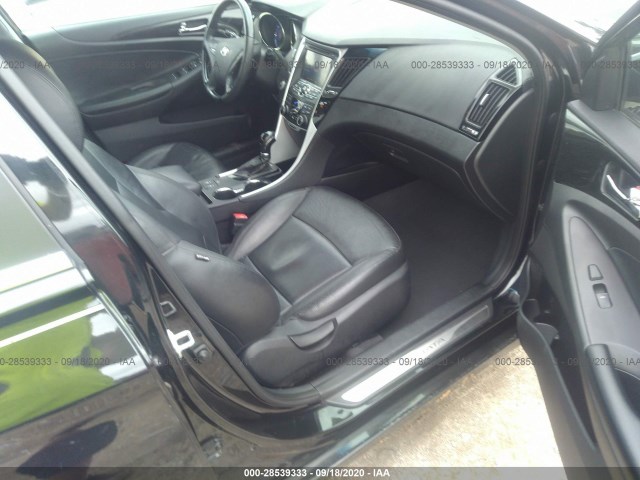 Photo 4 VIN: 5NPEC4AC2CH457252 - HYUNDAI SONATA 