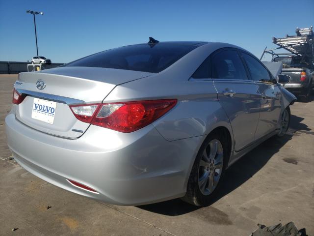 Photo 3 VIN: 5NPEC4AC2CH477629 - HYUNDAI SONATA SE 