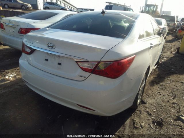 Photo 3 VIN: 5NPEC4AC2DH587100 - HYUNDAI SONATA 