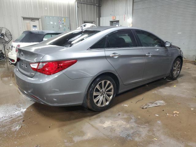 Photo 2 VIN: 5NPEC4AC2DH599781 - HYUNDAI SONATA 