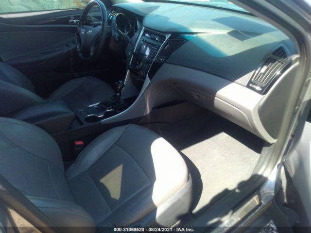 Photo 4 VIN: 5NPEC4AC2DH602615 - HYUNDAI SONATA 