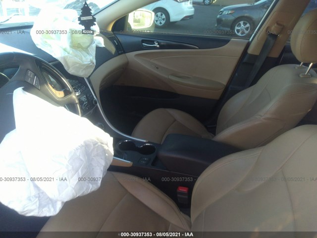 Photo 4 VIN: 5NPEC4AC2DH653936 - HYUNDAI SONATA 