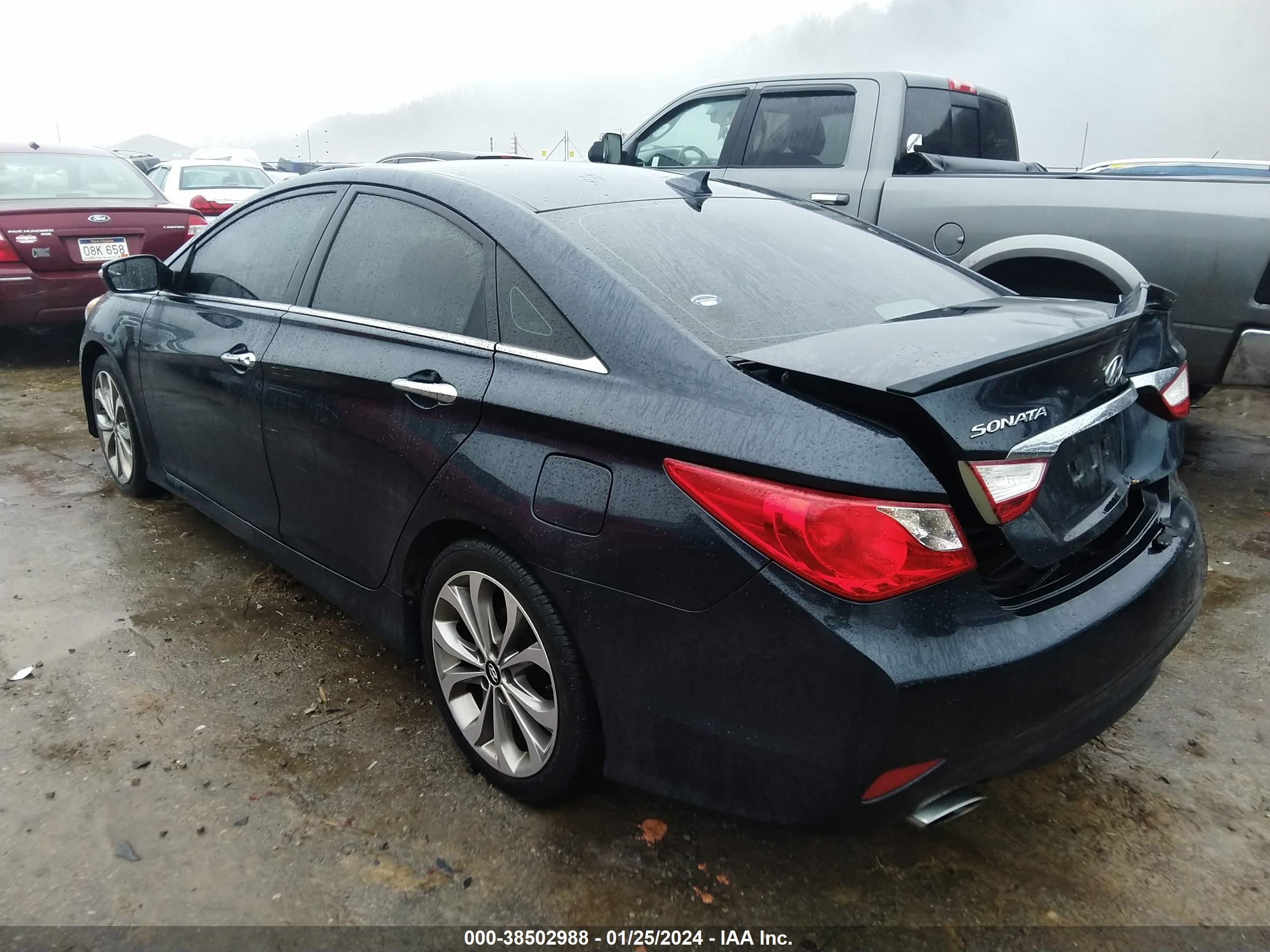 Photo 2 VIN: 5NPEC4AC2EH877418 - HYUNDAI SONATA 