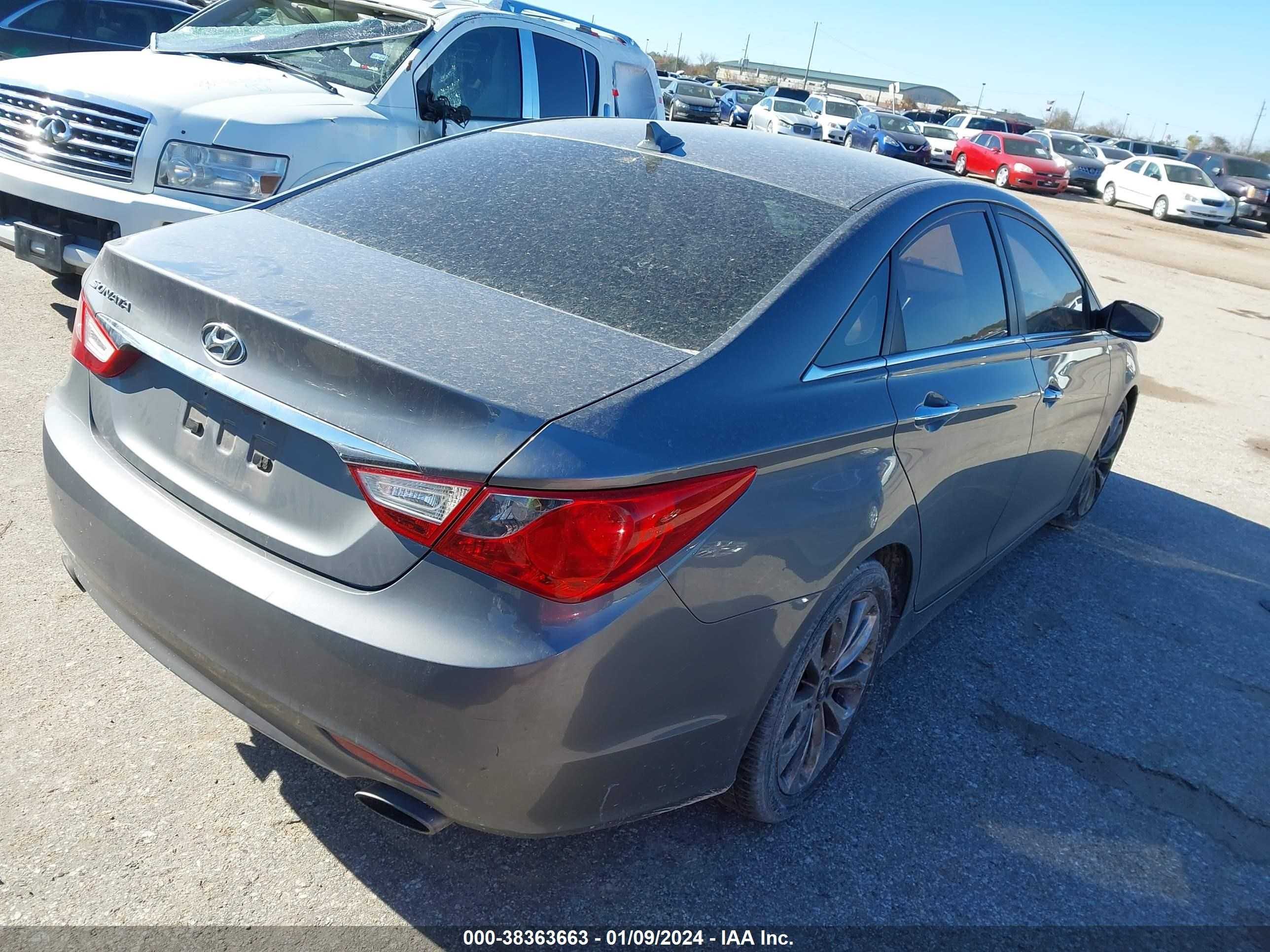 Photo 3 VIN: 5NPEC4AC3BH064357 - HYUNDAI SONATA 