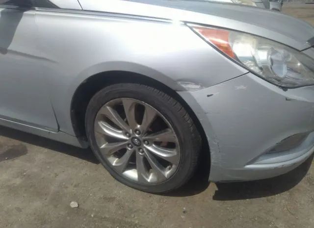 Photo 5 VIN: 5NPEC4AC3BH069395 - HYUNDAI SONATA 