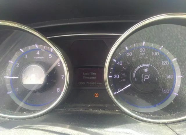 Photo 6 VIN: 5NPEC4AC3BH069395 - HYUNDAI SONATA 