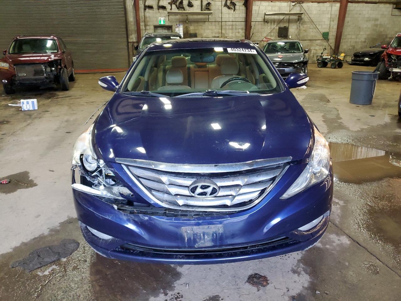 Photo 4 VIN: 5NPEC4AC3BH104422 - HYUNDAI SONATA 