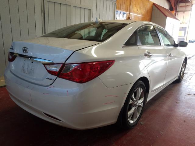 Photo 3 VIN: 5NPEC4AC3BH137016 - HYUNDAI SONATA SE 