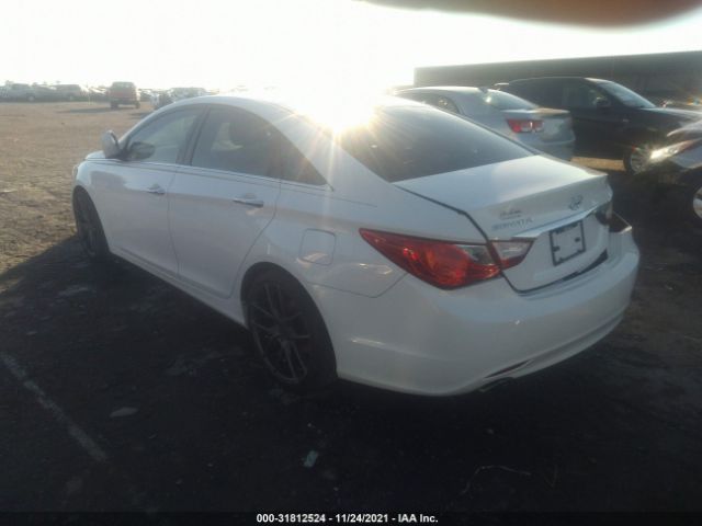 Photo 2 VIN: 5NPEC4AC3BH143222 - HYUNDAI SONATA 