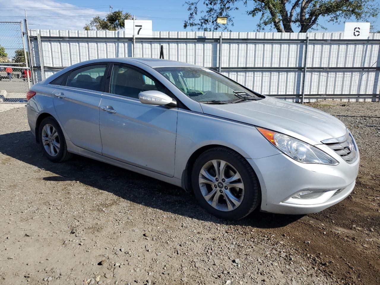 Photo 3 VIN: 5NPEC4AC3BH162174 - HYUNDAI SONATA 