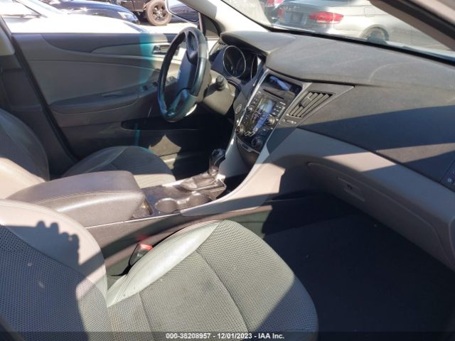 Photo 4 VIN: 5NPEC4AC3BH185499 - HYUNDAI SONATA 