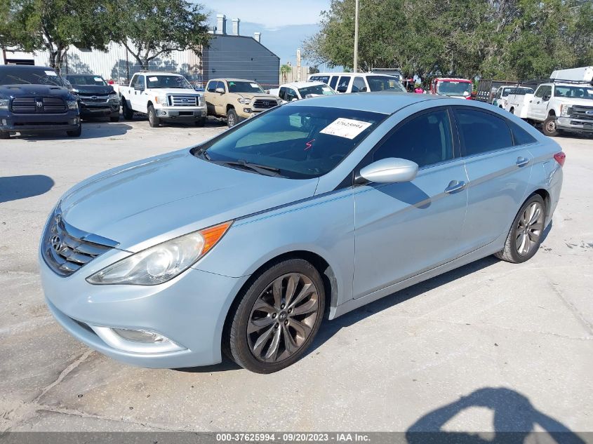 Photo 1 VIN: 5NPEC4AC3BH240159 - HYUNDAI SONATA 