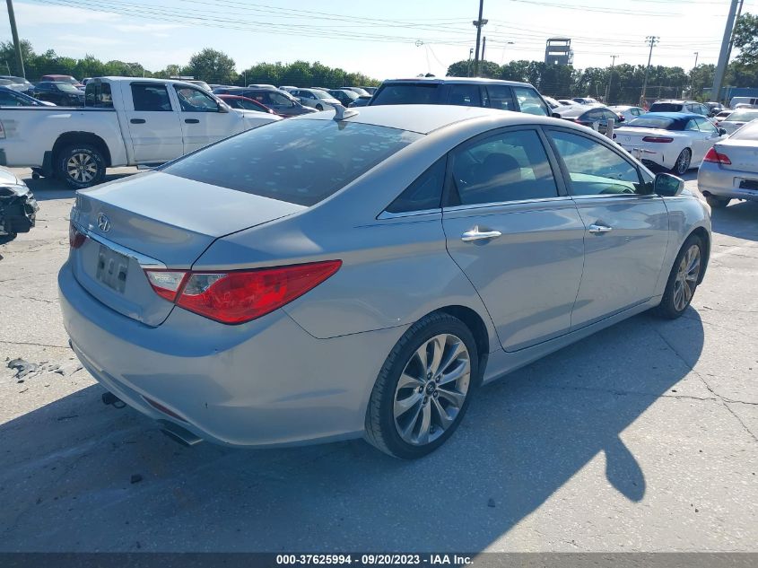 Photo 3 VIN: 5NPEC4AC3BH240159 - HYUNDAI SONATA 