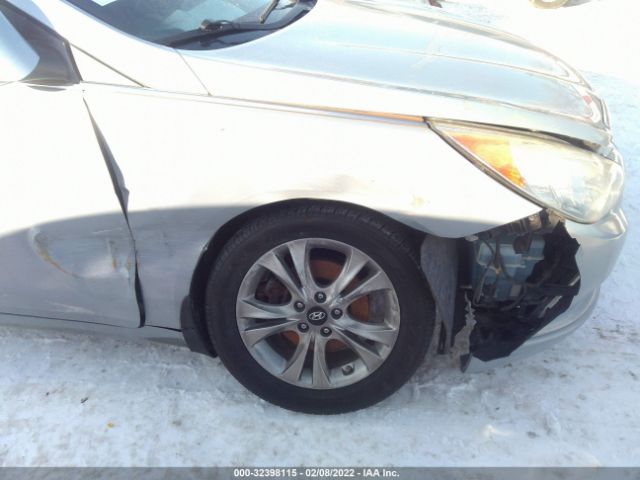 Photo 5 VIN: 5NPEC4AC3BH304877 - HYUNDAI SONATA 