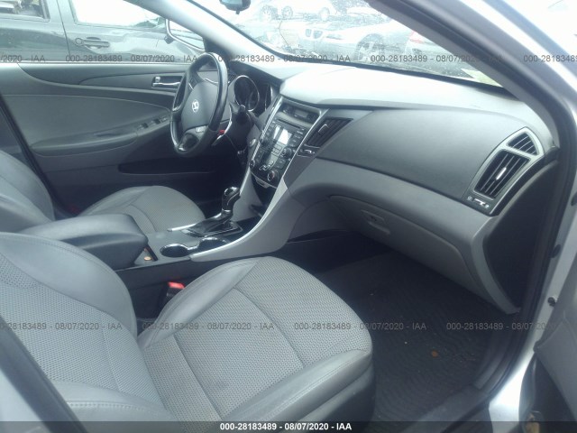 Photo 4 VIN: 5NPEC4AC3CH328226 - HYUNDAI SONATA 