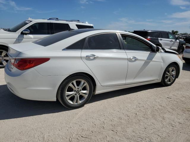 Photo 2 VIN: 5NPEC4AC3CH361310 - HYUNDAI SONATA SE 