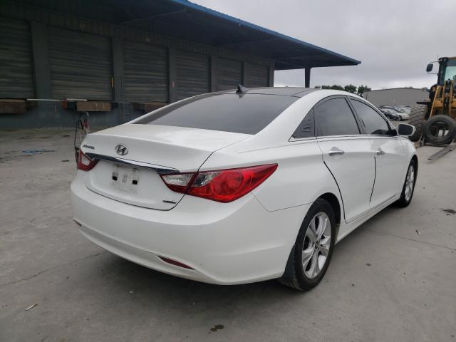 Photo 3 VIN: 5NPEC4AC3CH368256 - HYUNDAI SONATA SE 