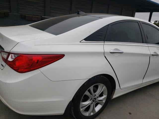 Photo 8 VIN: 5NPEC4AC3CH368256 - HYUNDAI SONATA SE 