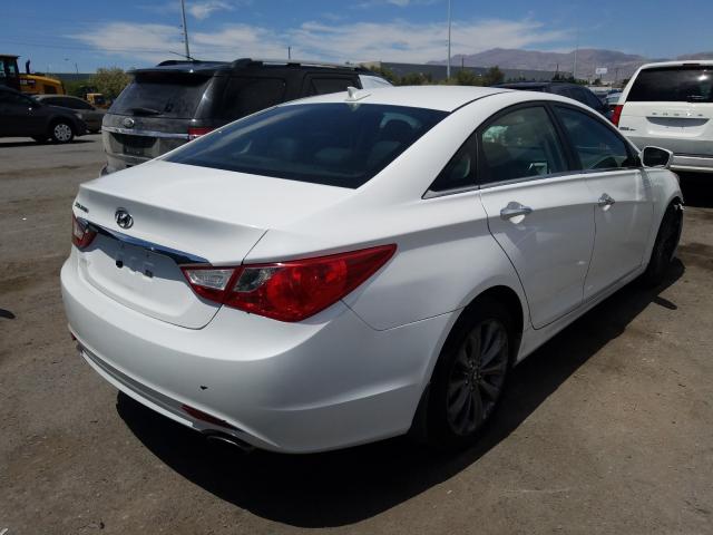 Photo 3 VIN: 5NPEC4AC3CH394677 - HYUNDAI SONATA SE 