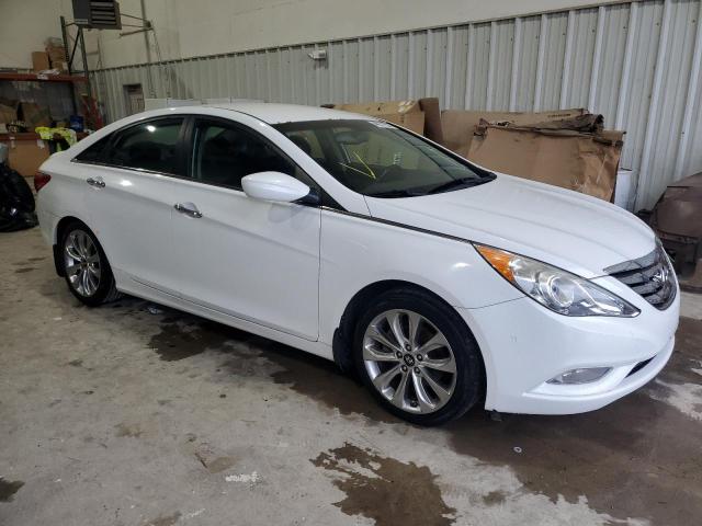 Photo 3 VIN: 5NPEC4AC3CH402857 - HYUNDAI SONATA SE 