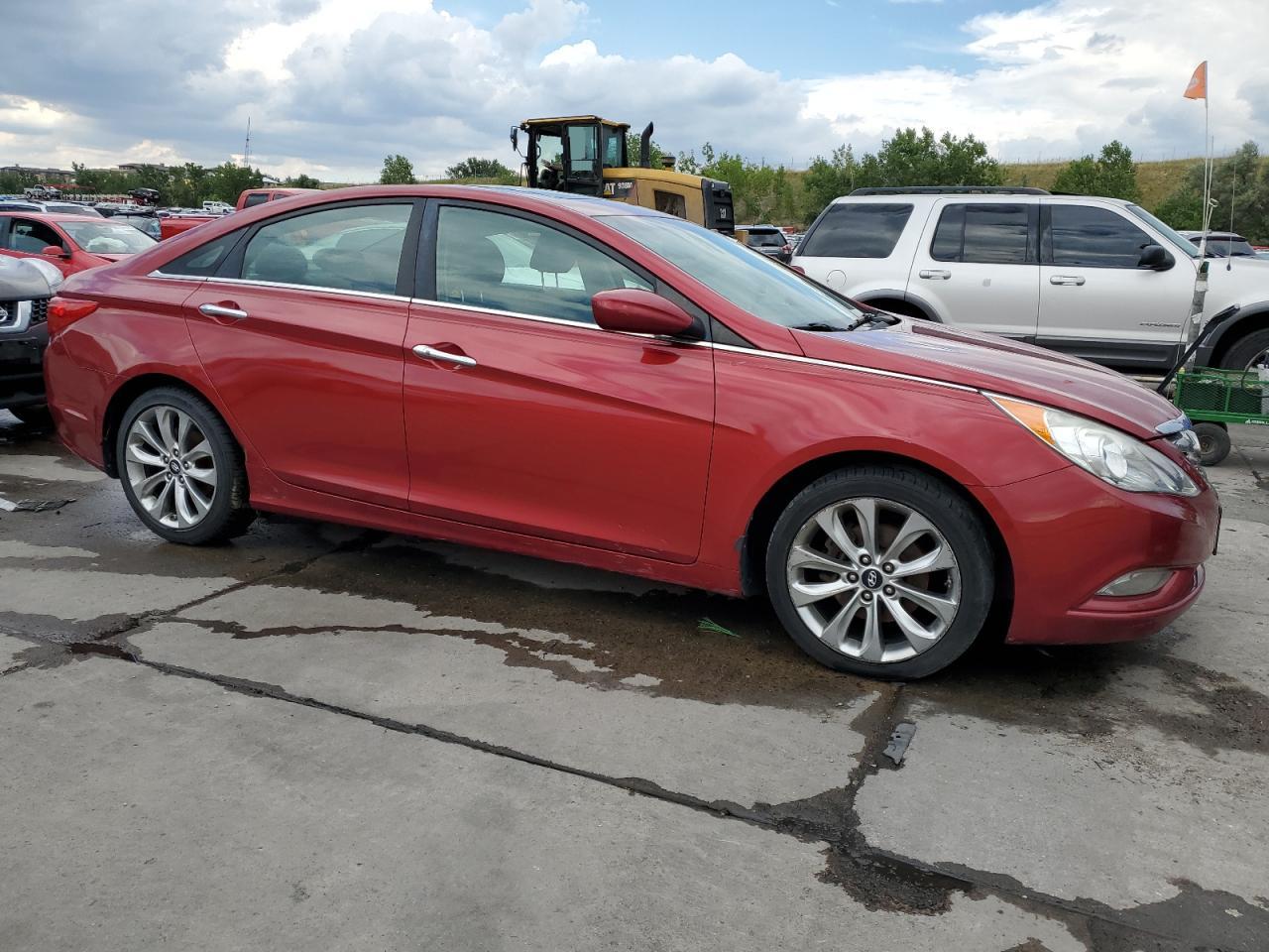 Photo 3 VIN: 5NPEC4AC3CH410649 - HYUNDAI SONATA 