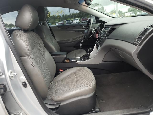 Photo 4 VIN: 5NPEC4AC3CH412904 - HYUNDAI SONATA 