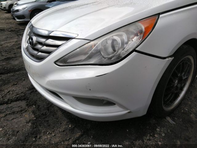 Photo 5 VIN: 5NPEC4AC3CH422770 - HYUNDAI SONATA 