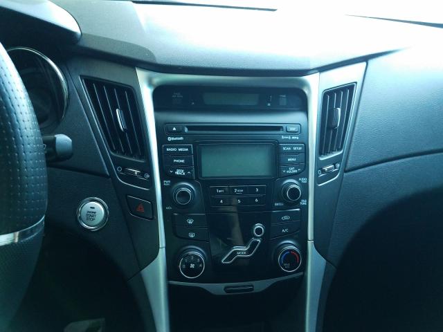 Photo 8 VIN: 5NPEC4AC3CH423112 - HYUNDAI SONATA SE 